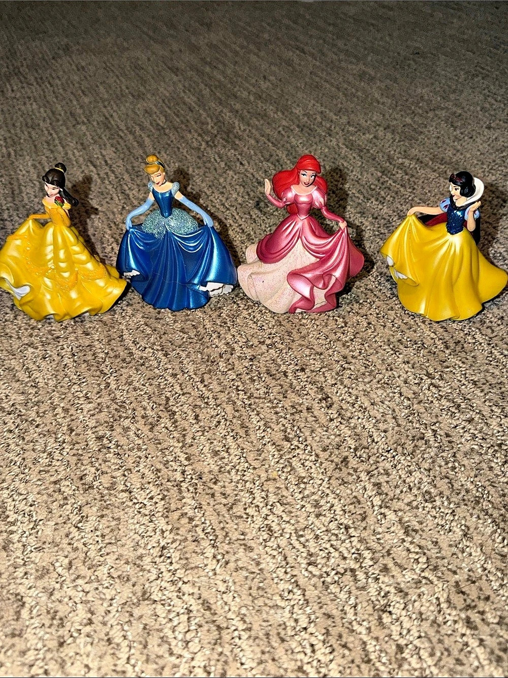 Disney Princess Deluxe Figurine Play Set of 4 Yellow & Blue
